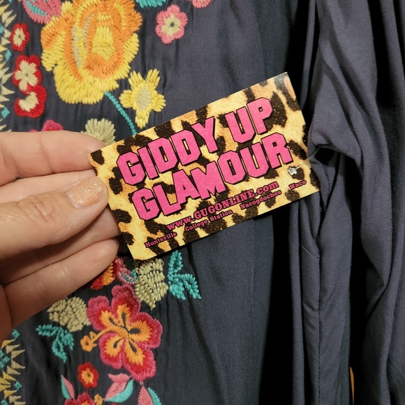 Embroidered Top - Picture 5 of 7